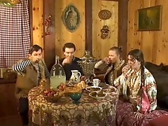 Мужики в бане трахают грудастых шлюх